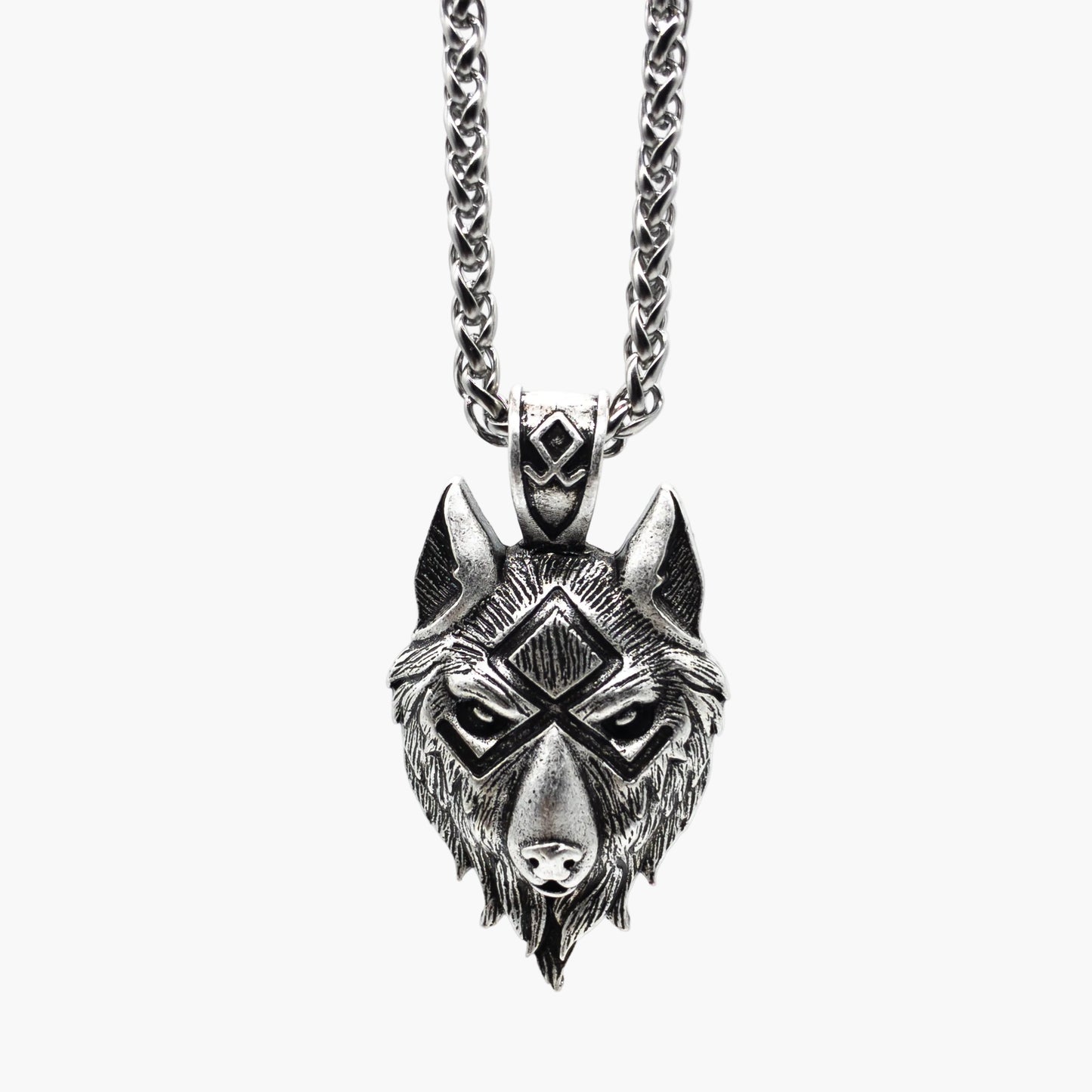 wolf Norse pendant necklace chain with straight shot