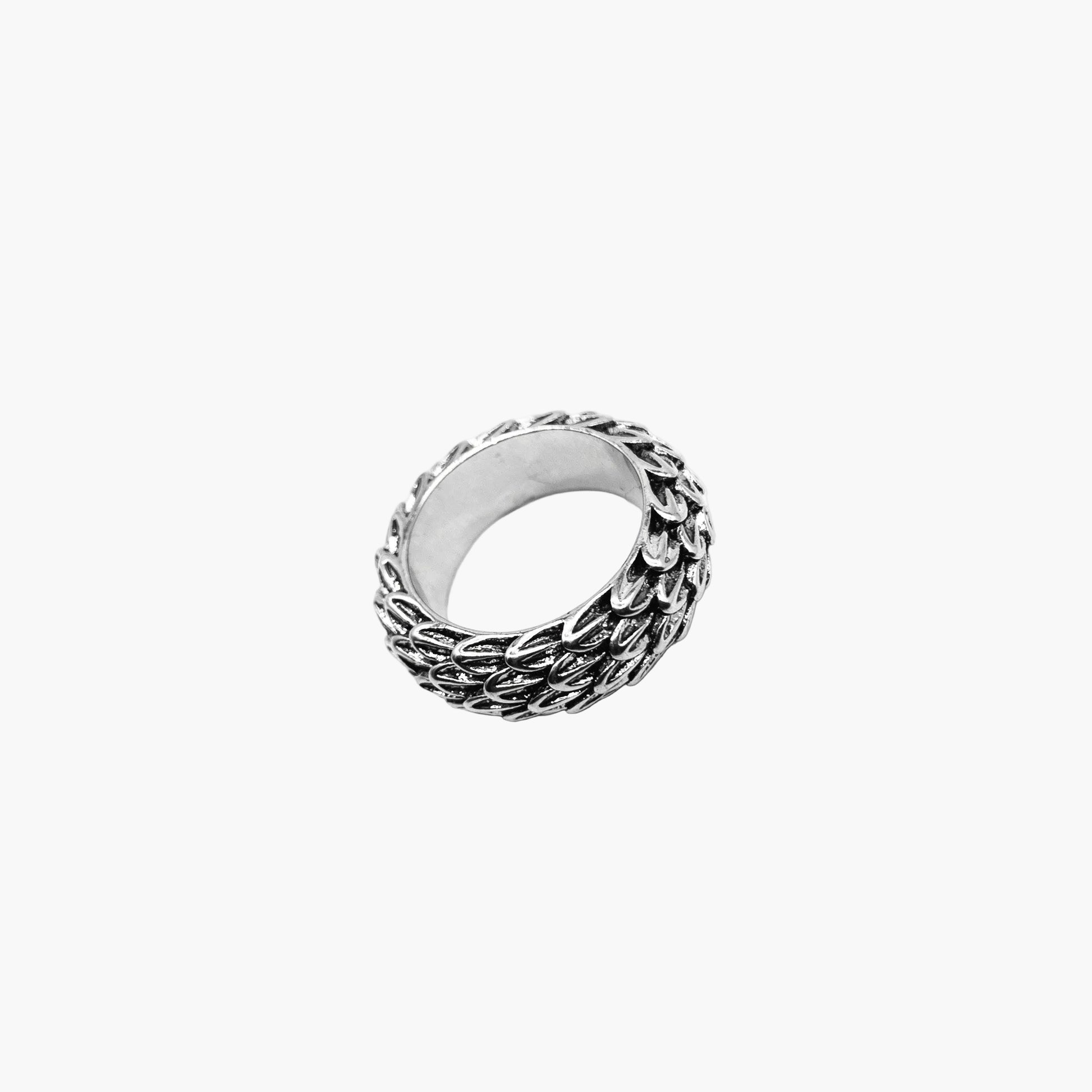 right angle view of Dreki ring showing scale texture