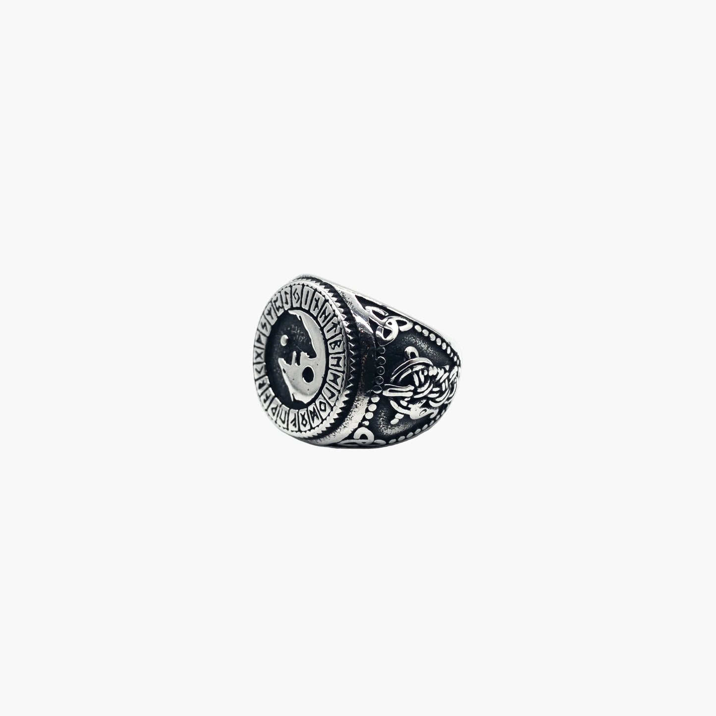 left angle view of Fenrirs Bane Norse wolf ring showing band detail