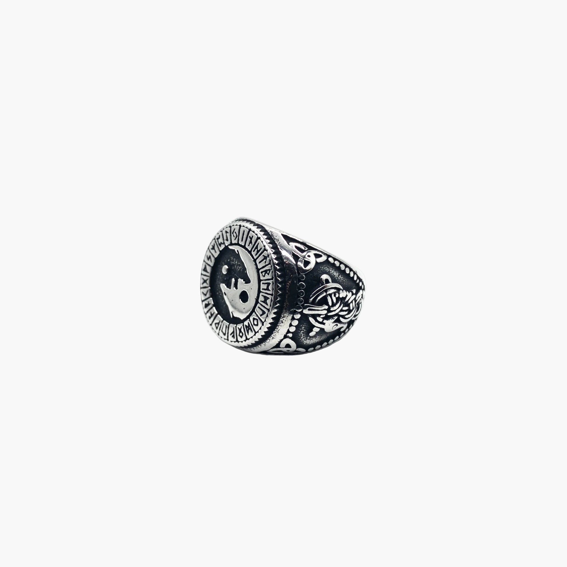 left angle view of Fenrirs Bane Norse wolf ring showing band detail