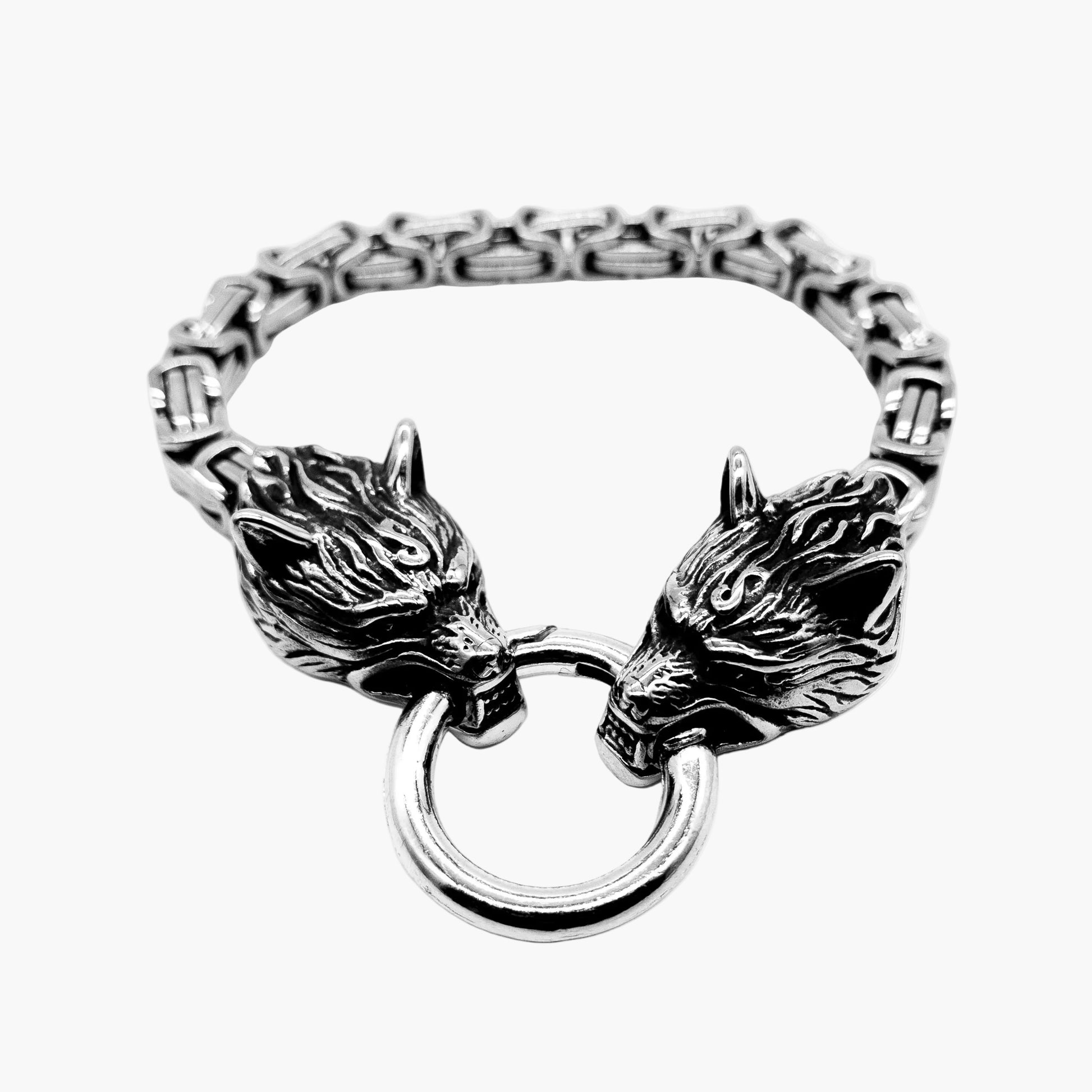 wolf head detail on Metallic Wolf stainless steel bracelet