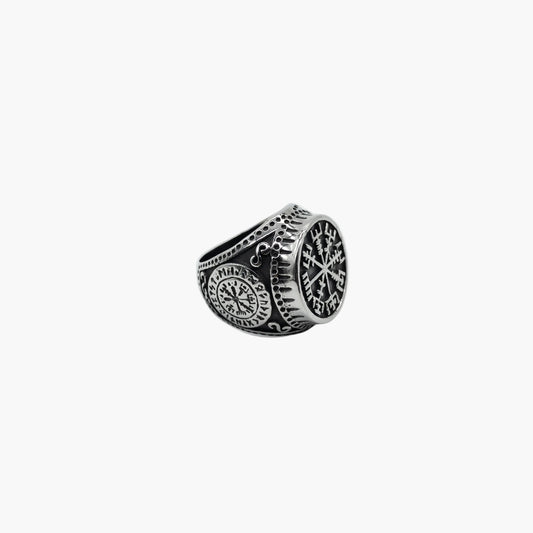 left angle view of Runic Kompass ring showing compass and rune band detail