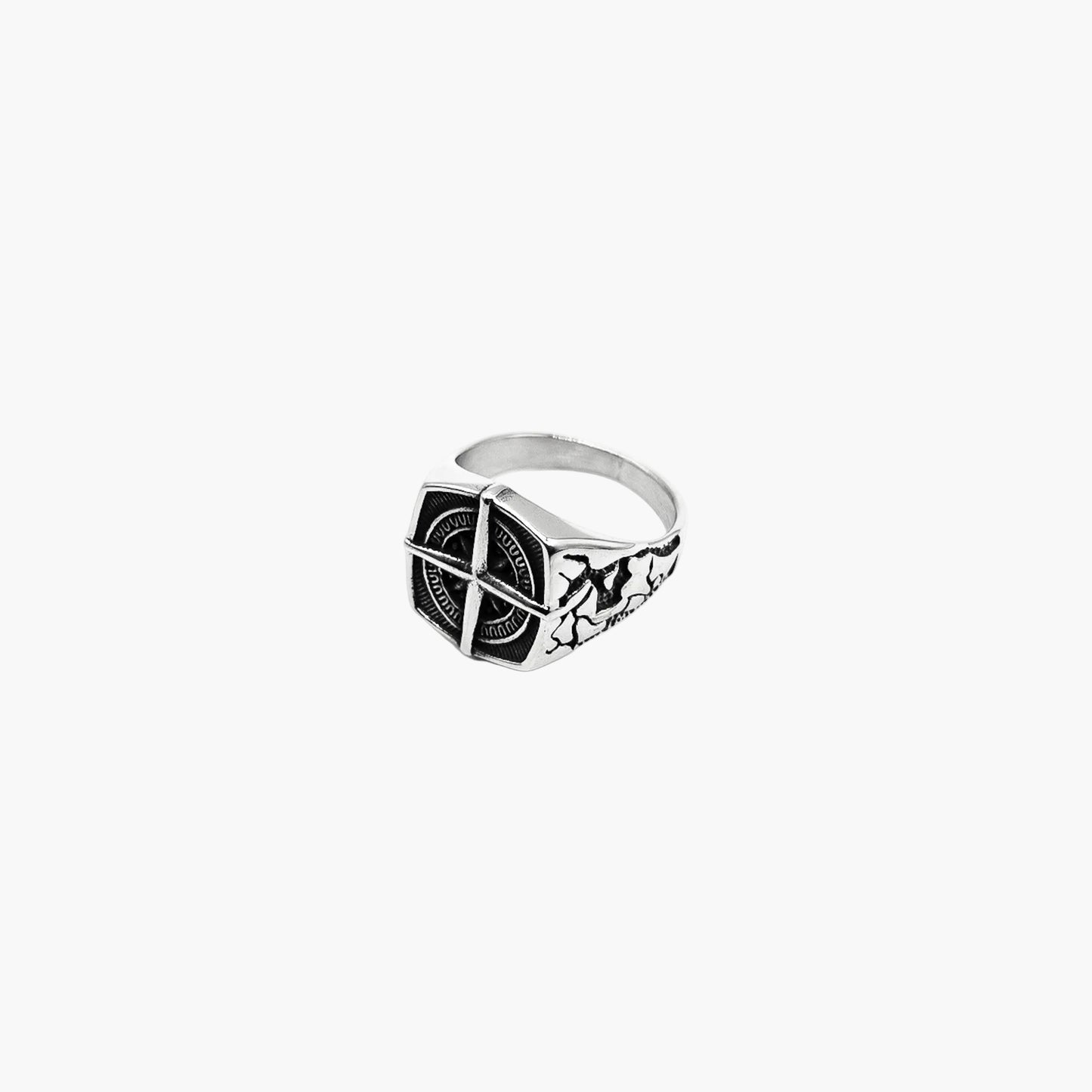 right angle view of Vagabond ring showing etched band detail