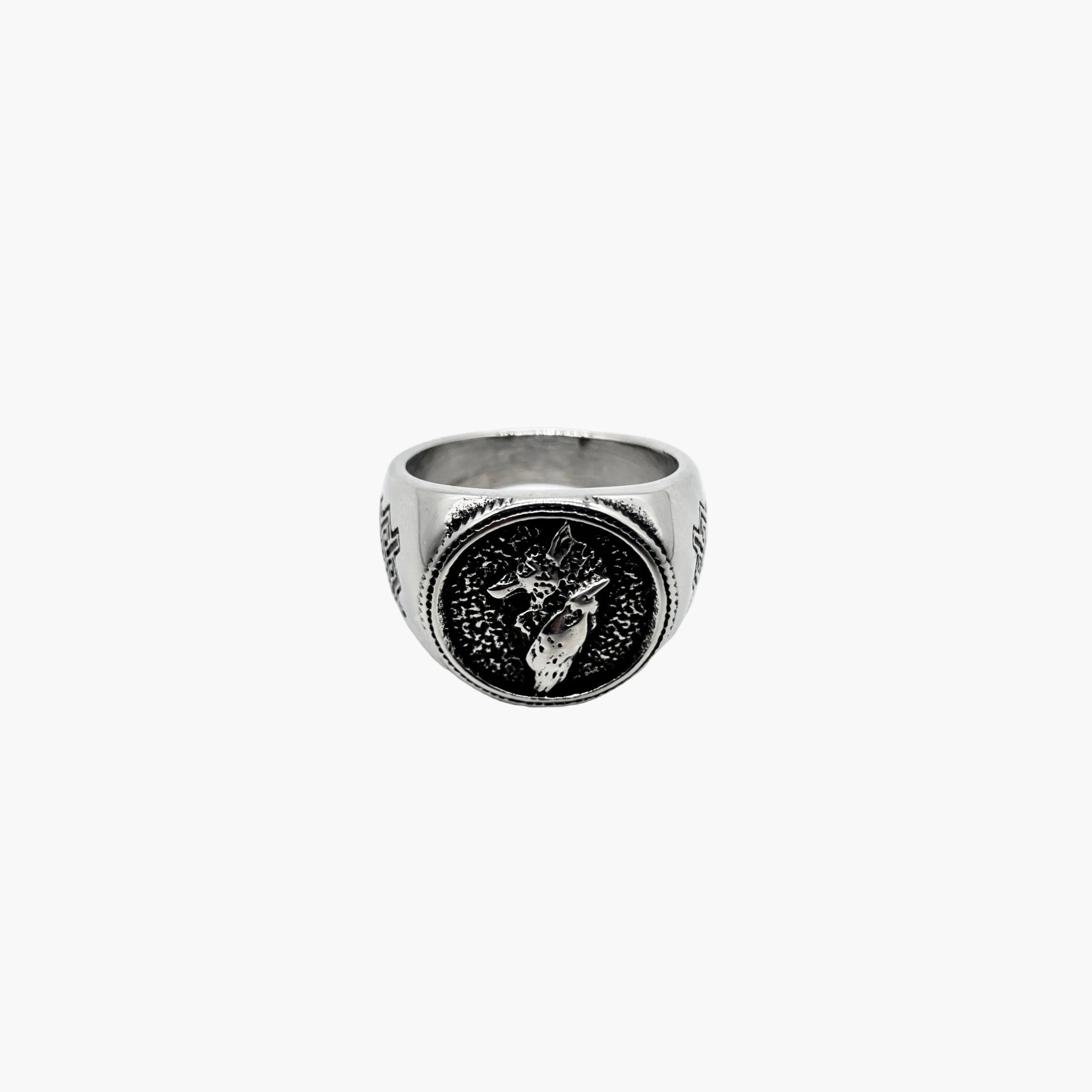 wolf motif engraving on face of Warg stainless steel ring